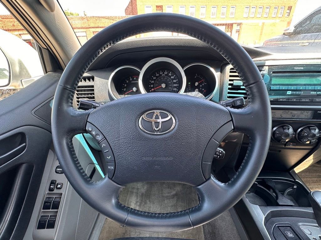Used 2006 Toyota 4Runner SR5 RWD image 16