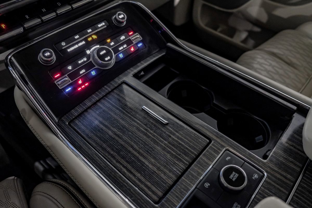 Used 2021 Lincoln Navigator L Black Label w/ Cargo Convenience Package image 25