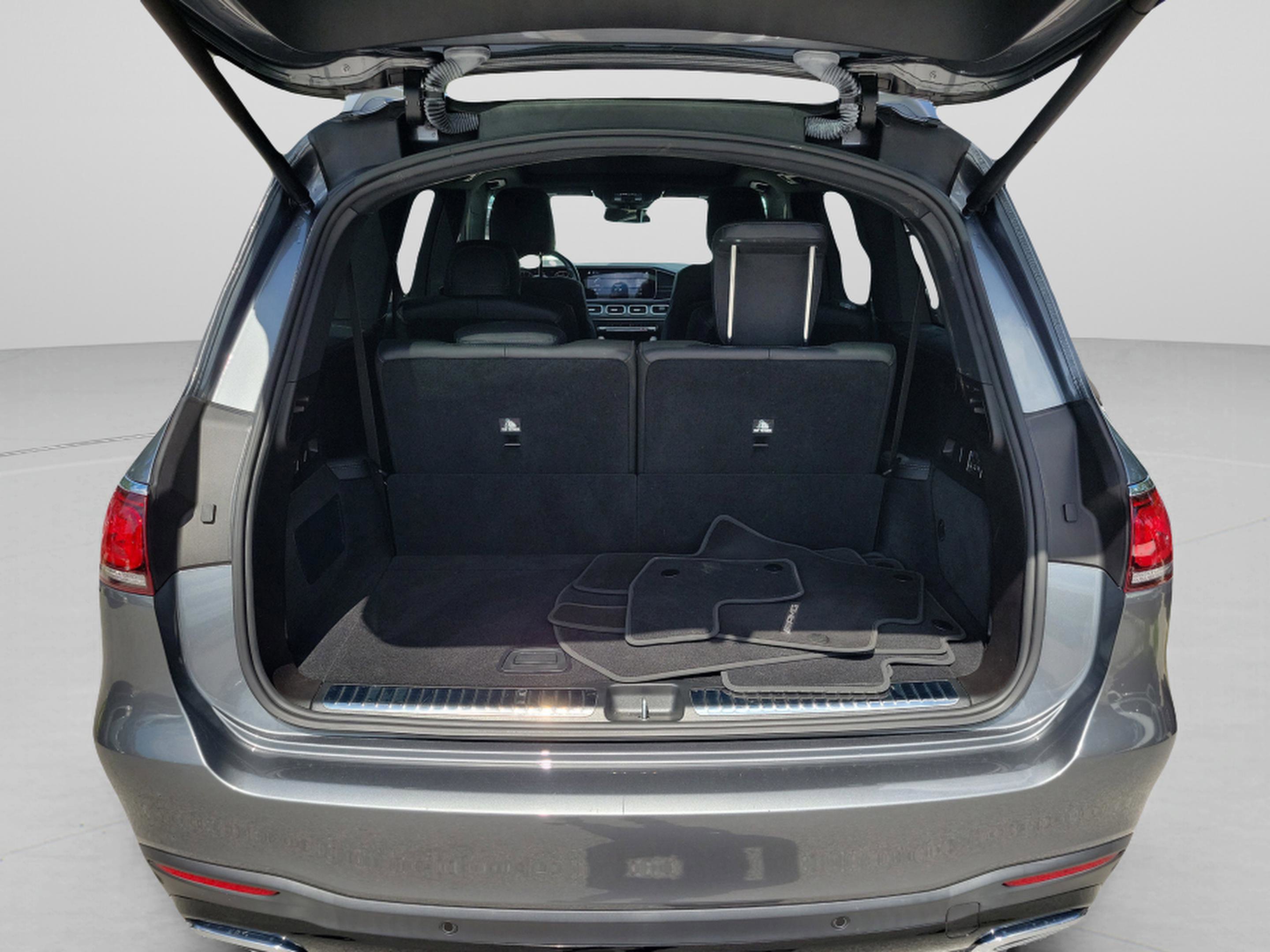 Used 2023 Mercedes-Benz GLS 450 4MATIC image 5