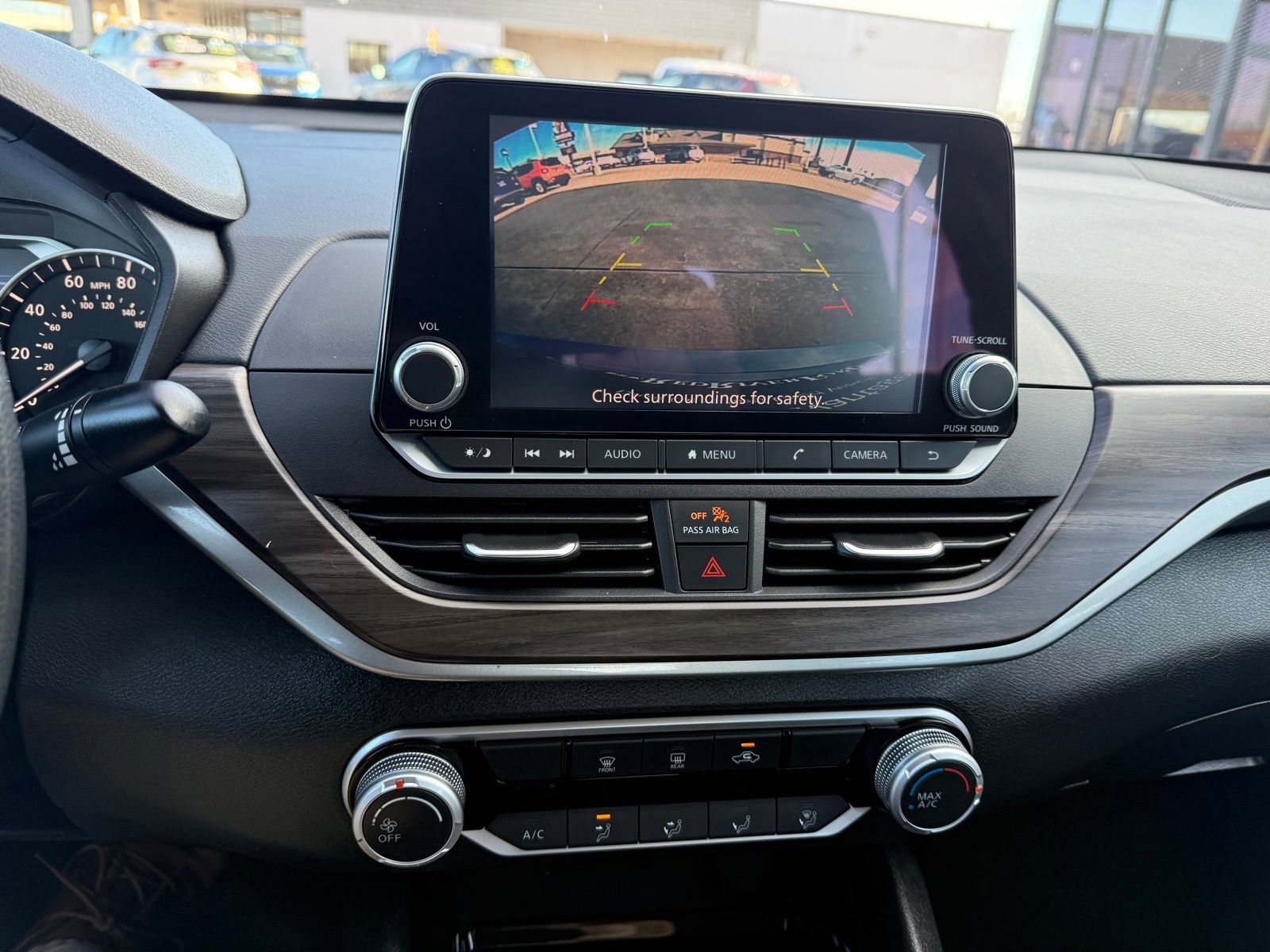 Used 2024 Nissan Altima 2.5 SV image 16