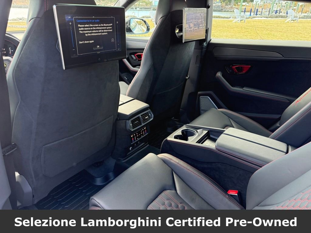 Used 2024 Lamborghini Urus Performante AWD/4WD image 41