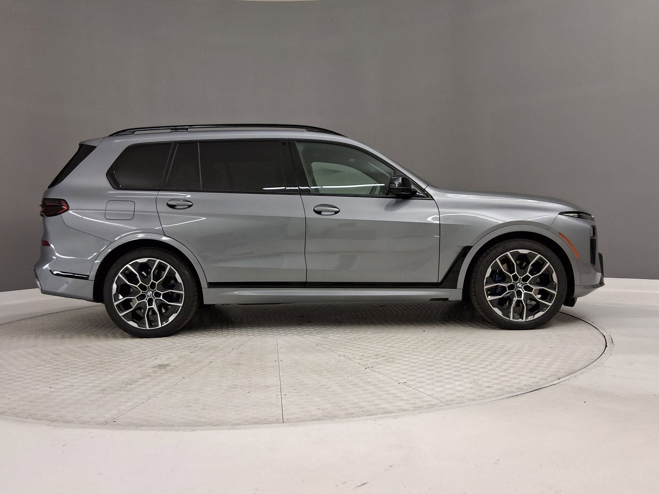 Certified 2024 BMW X7 M60i w/ Executive Package AWD/4WD image 6