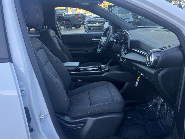 Used 2025 Chevrolet Equinox LT image 27