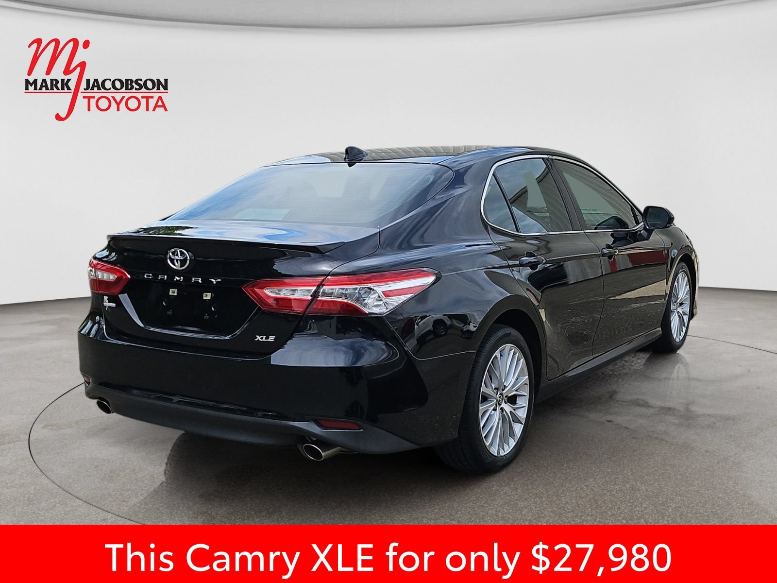 Used 2020 Toyota Camry XLE FWD image 9