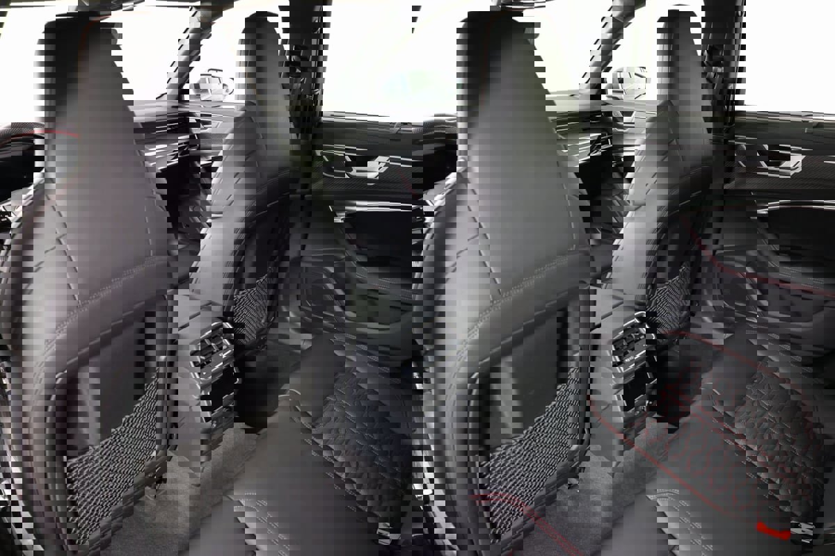 Used 2023 Audi RS 6 w/ Driver Assistance Package image 42