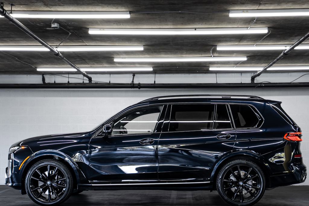 Used 2023 BMW X7 xDrive40i w/ M Sport Package image 2