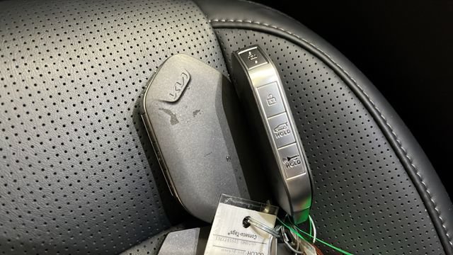 Used 2025 Kia Sorento EX w/ EX Panoramic Sunroof Package AWD/4WD image 21