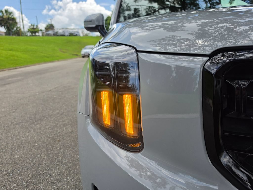 Used 2024 Kia Telluride SX Prestige X-Pro AWD/4WD image 11