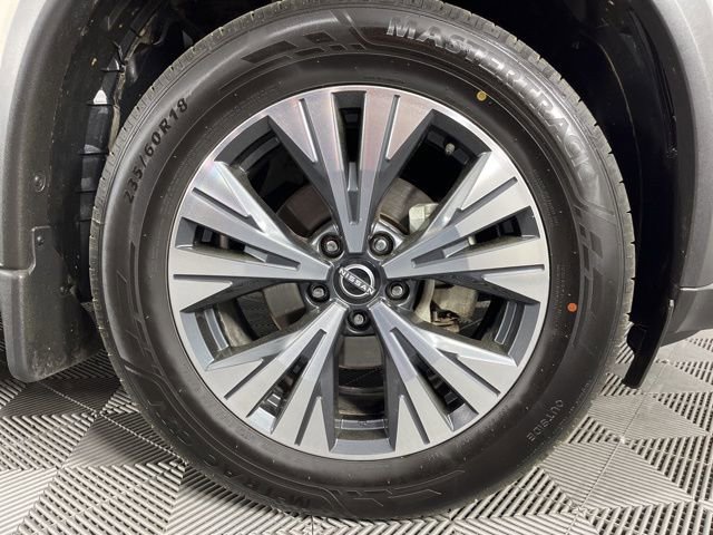 Used 2023 Nissan Rogue SV w/ SV Premium B Package image 19