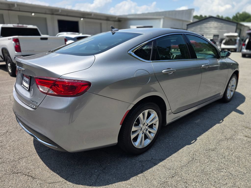 Used 2017 Chrysler 200 Limited Platinum FWD image 7