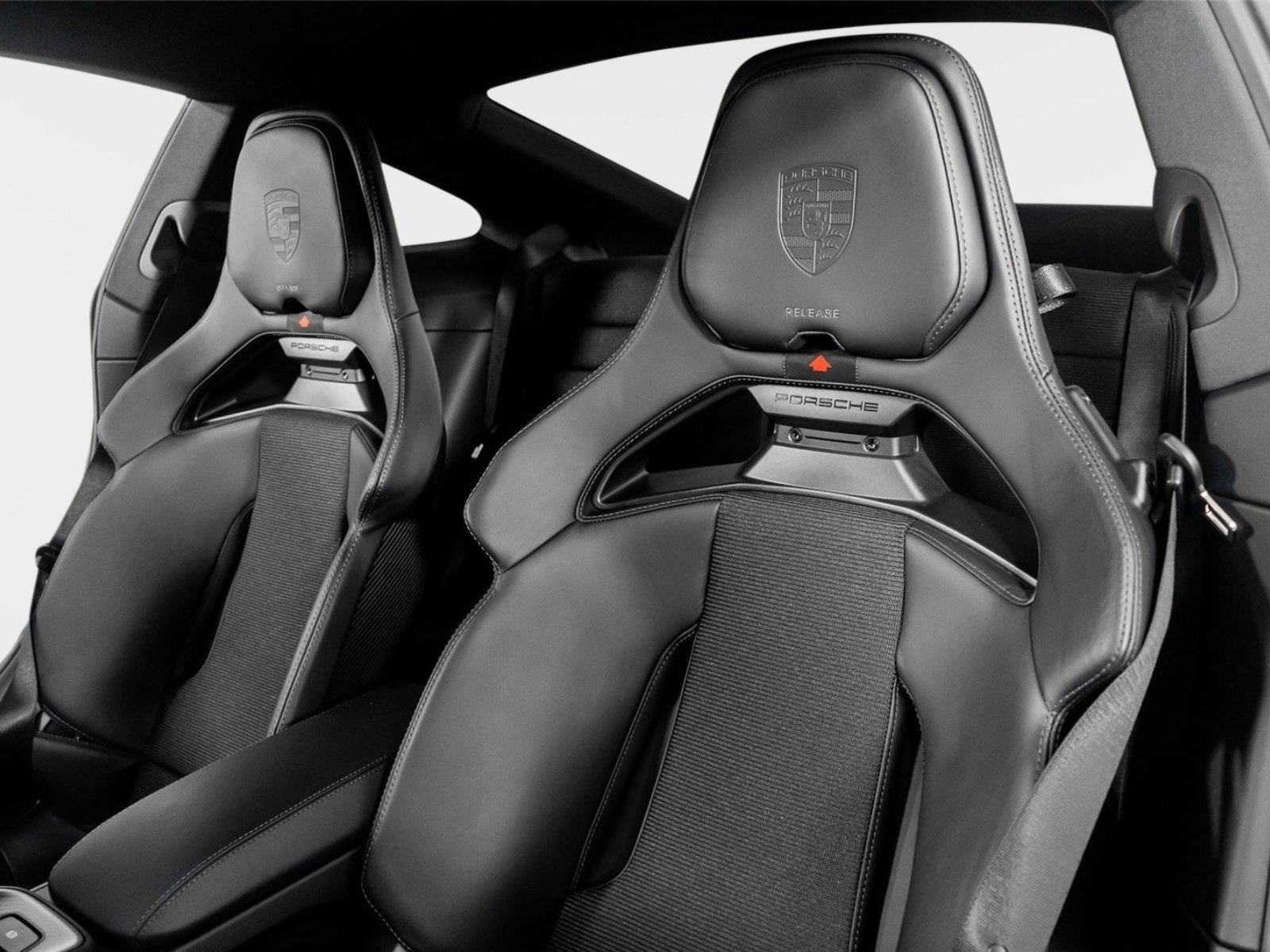 Used 2026 Porsche 911 GT3 w/ Lightweight Package In Black image 3