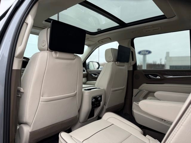 Used 2024 GMC Yukon XL Denali w/ Denali Reserve Package image 23