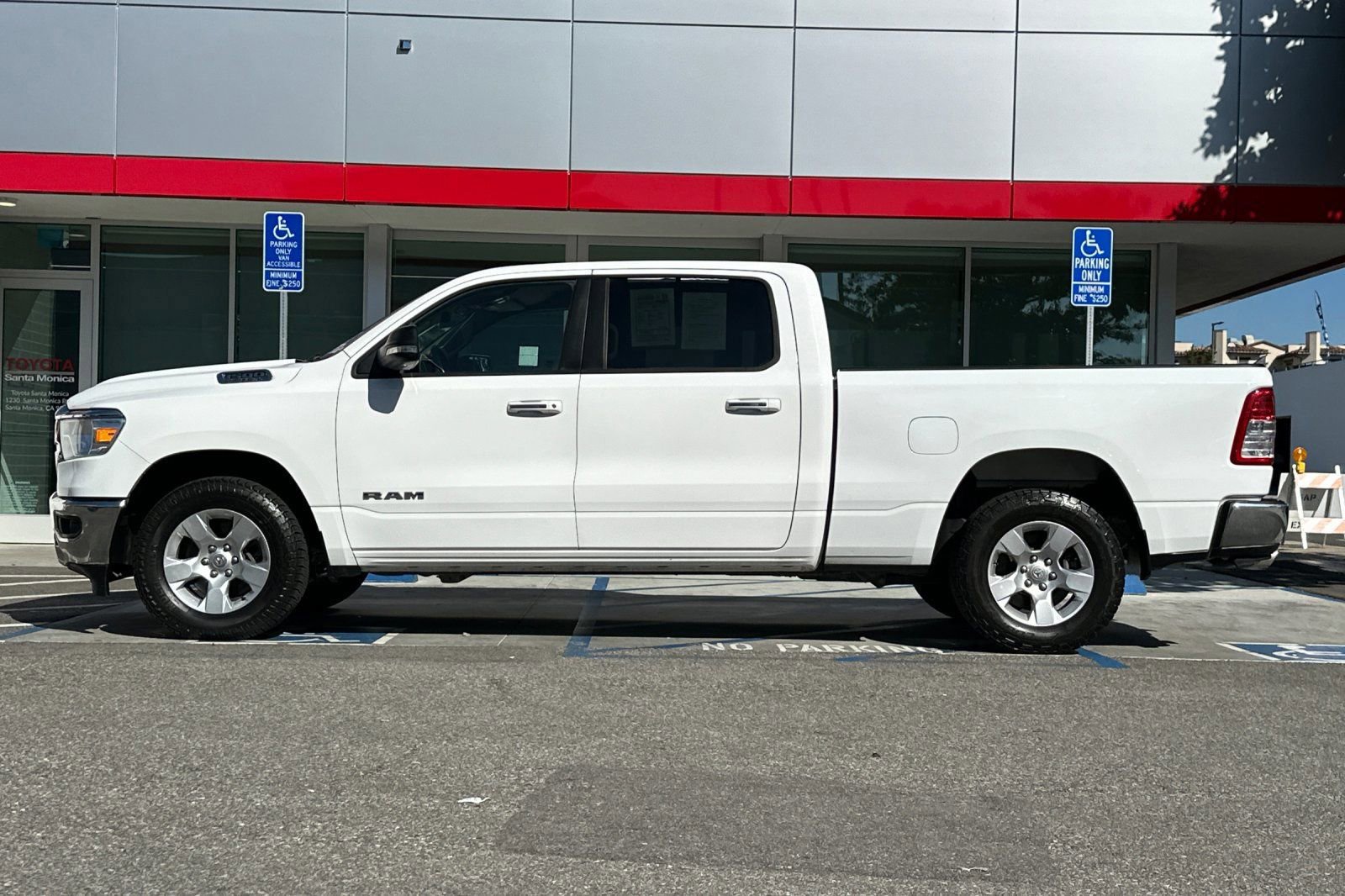 Used 2020 RAM 1500 Big Horn AWD/4WD image 7
