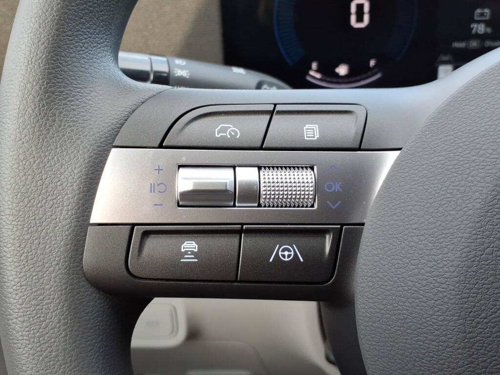 New 2027 Hyundai Kona SE FWD image 10