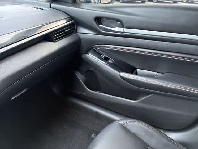 Used 2023 Nissan Altima 2.0 SR FWD image 33