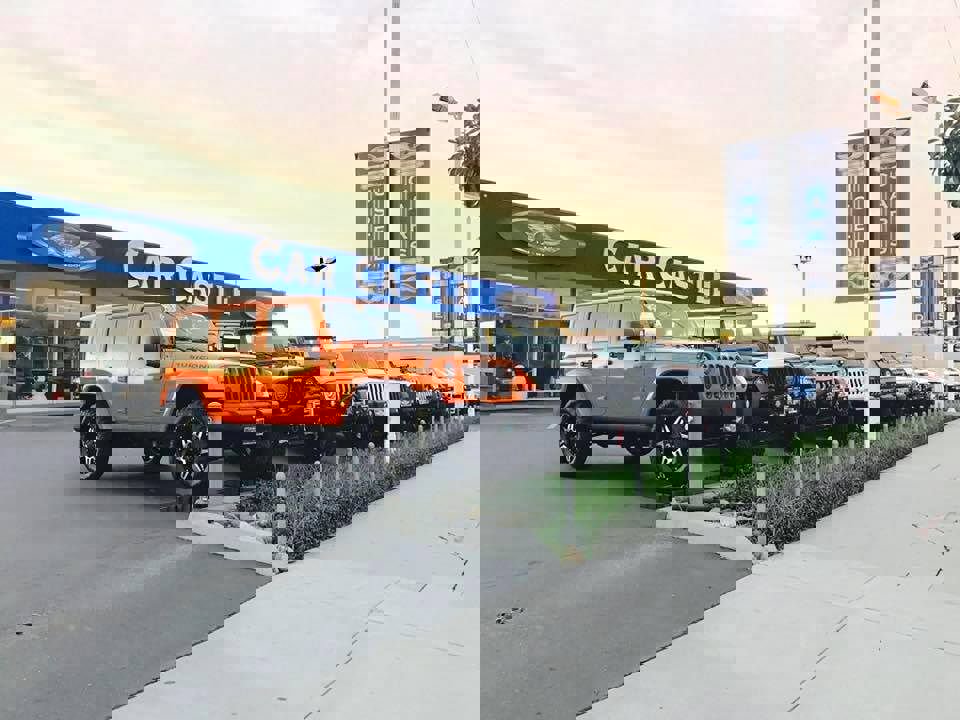 Used 2023 Jeep Gladiator Overland image 6