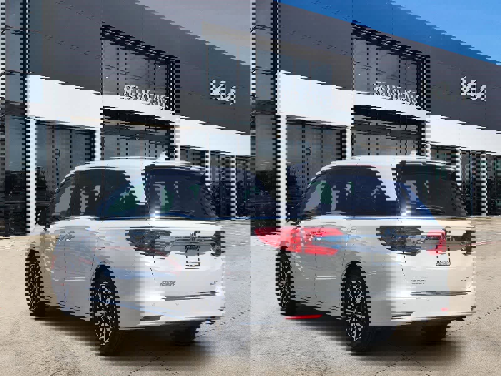 Used 2018 Honda Odyssey Elite image 6