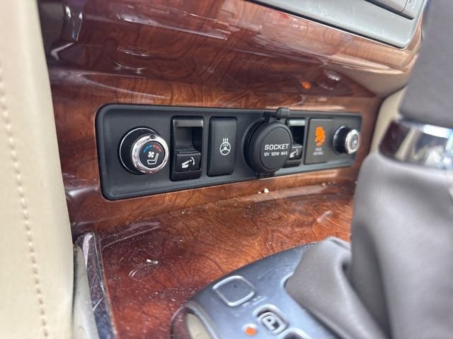 Used 2017 INFINITI QX80 4WD w/ Deluxe Technology Package image 21