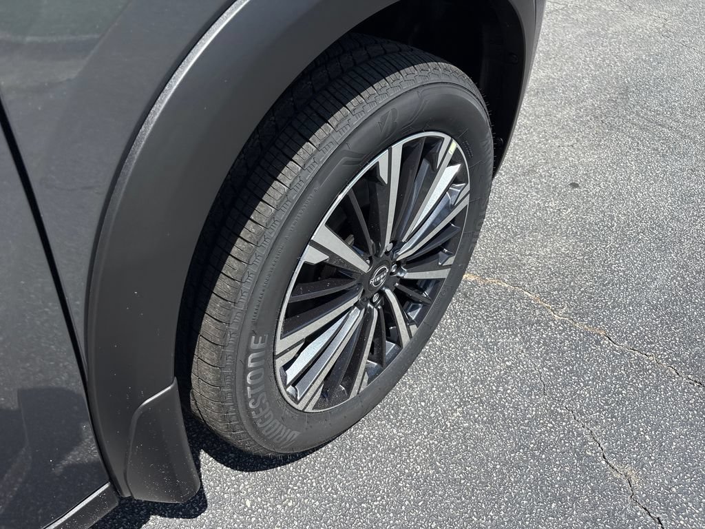 New 2026 Nissan Pathfinder Platinum w/ Accent Package FWD image 31