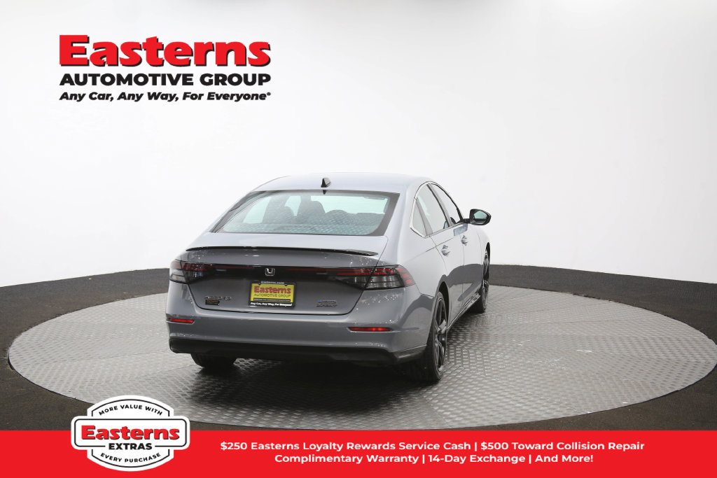 Used 2023 Honda Accord Sport image 40
