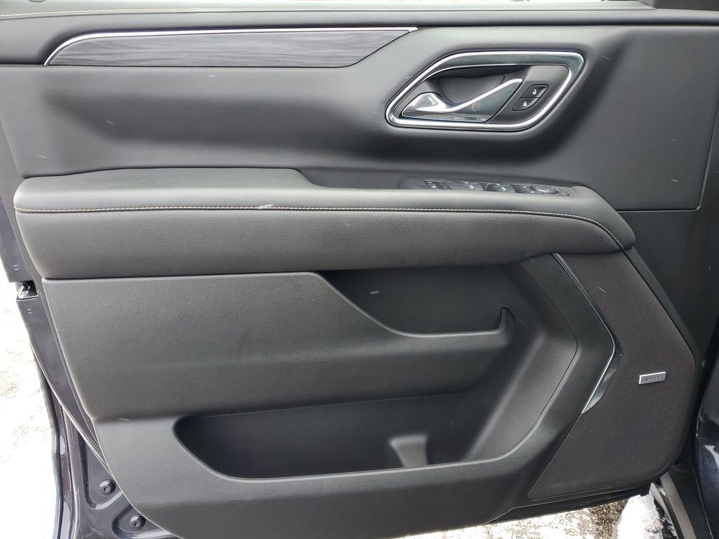 Certified 2024 GMC Yukon XL SLT w/ SLT Luxury Package image 24