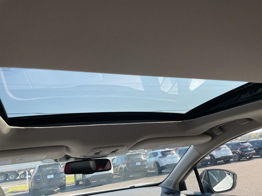 Certified 2025 Nissan Murano SL image 11