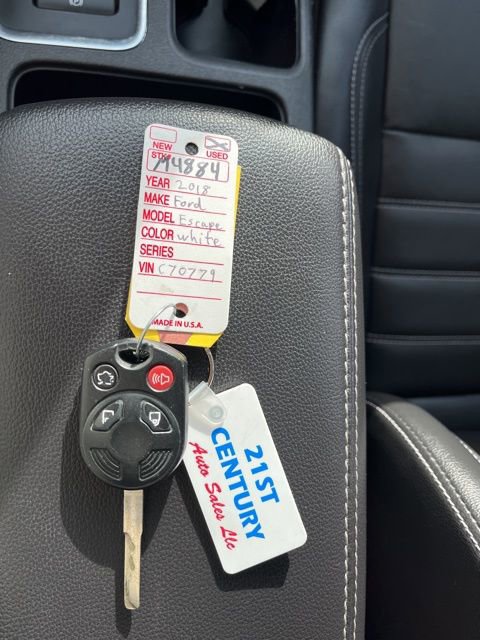 Used 2018 Ford Escape SEL image 42