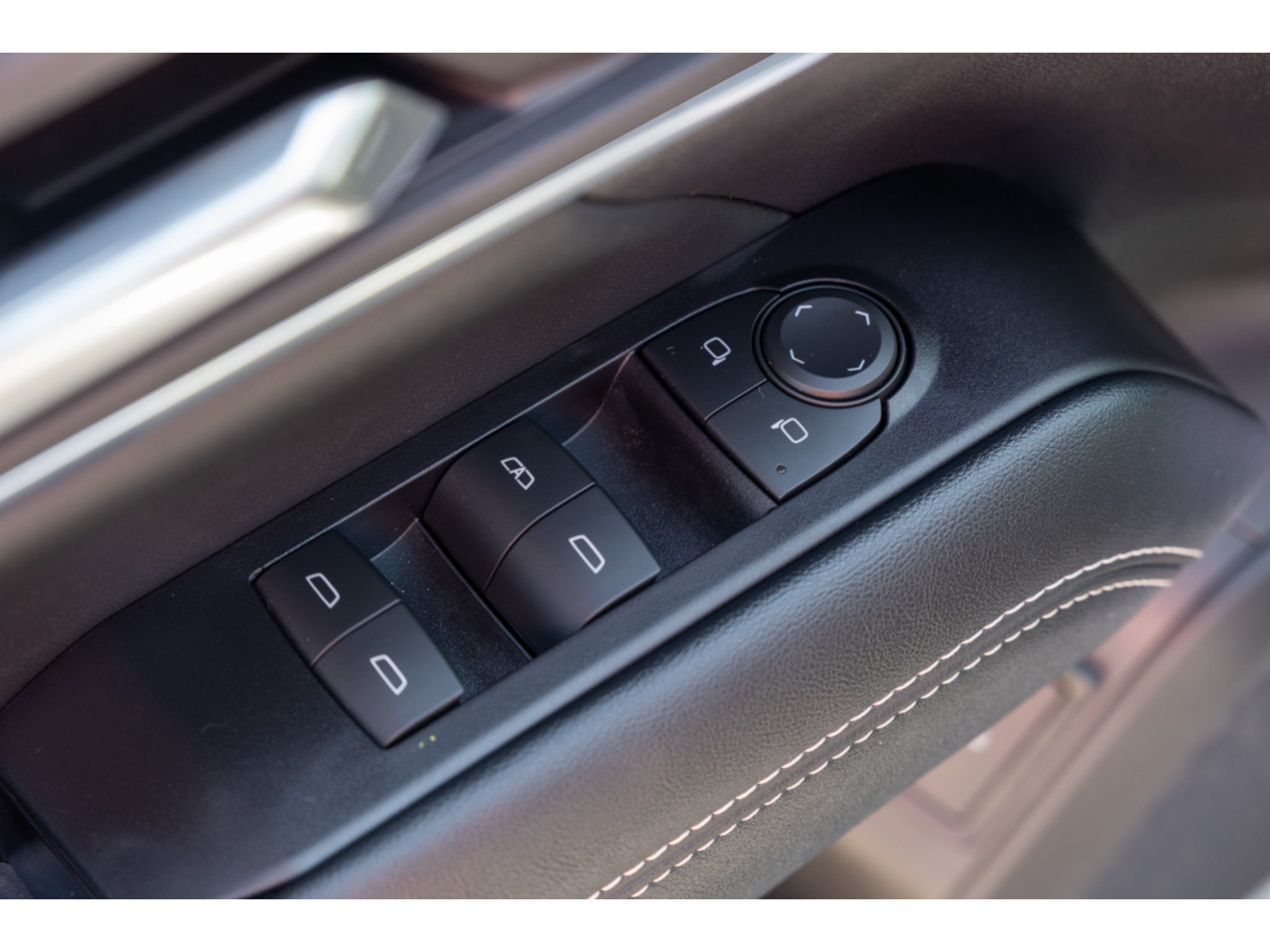 New 2027 GMC Terrain Elevation w/ Elevation Premium Package FWD image 14