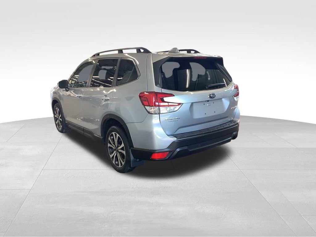 Used 2023 Subaru Forester Limited image 4