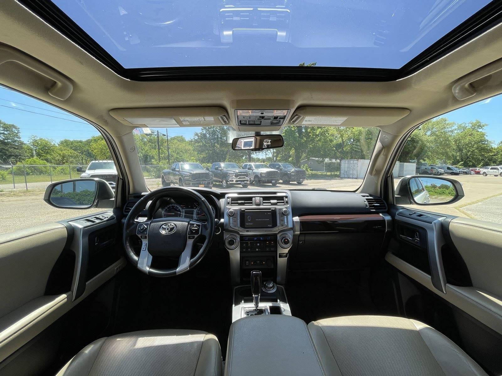 Used 2016 Toyota 4Runner Limited AWD/4WD image 18