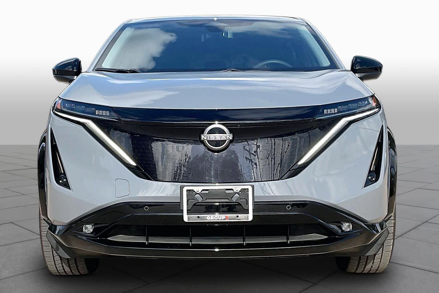 Used 2024 Nissan Ariya AWD image 3