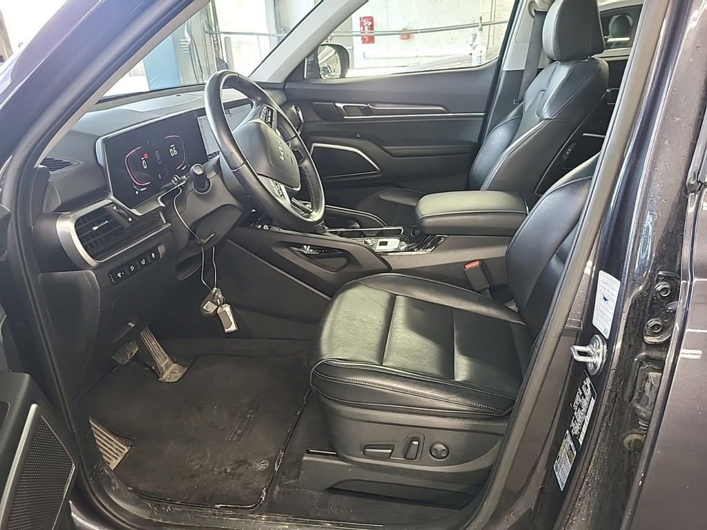 Used 2025 Kia Telluride S image 7