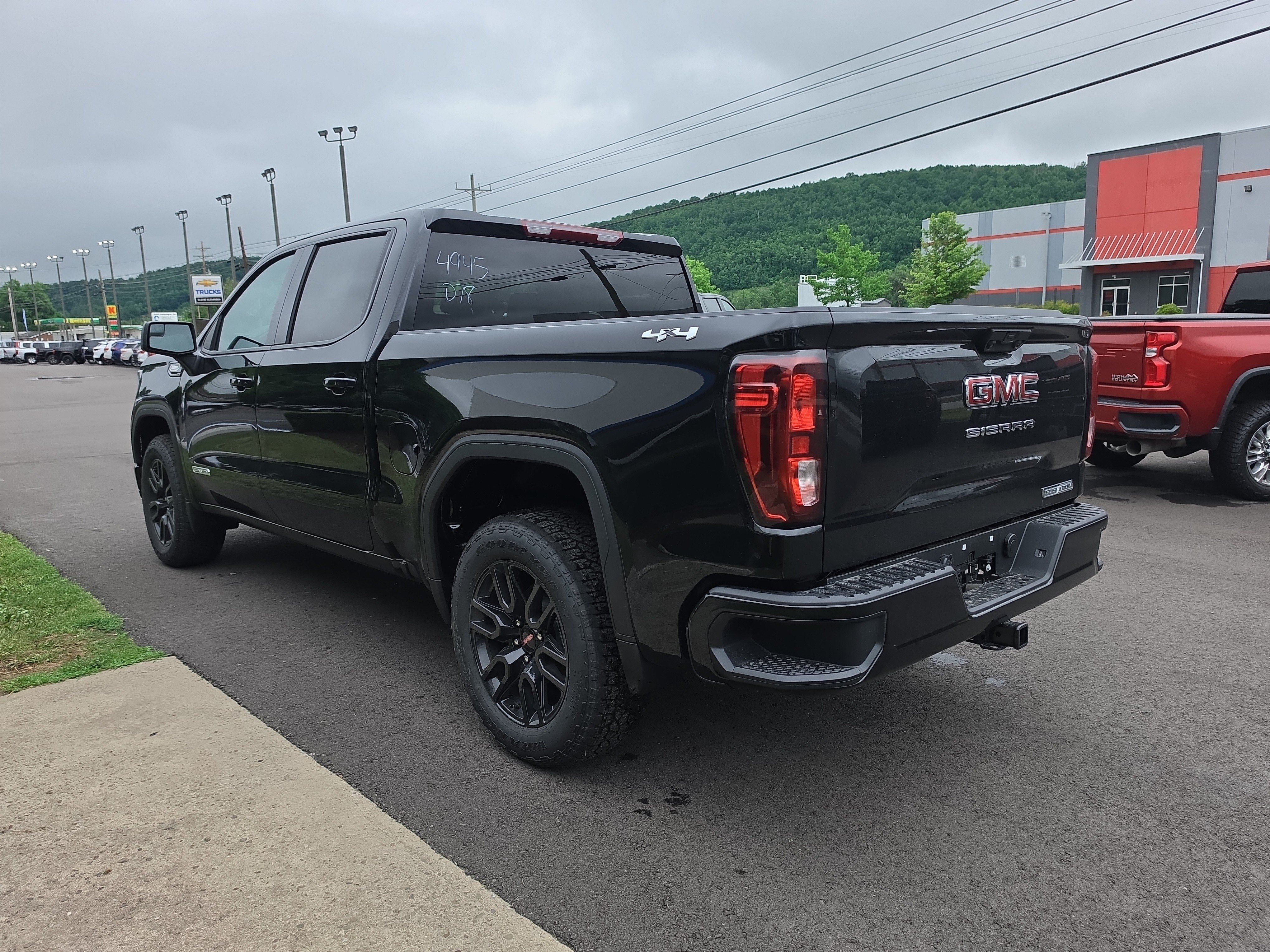 New 2026 GMC Sierra 1500 Elevation AWD/4WD image 6