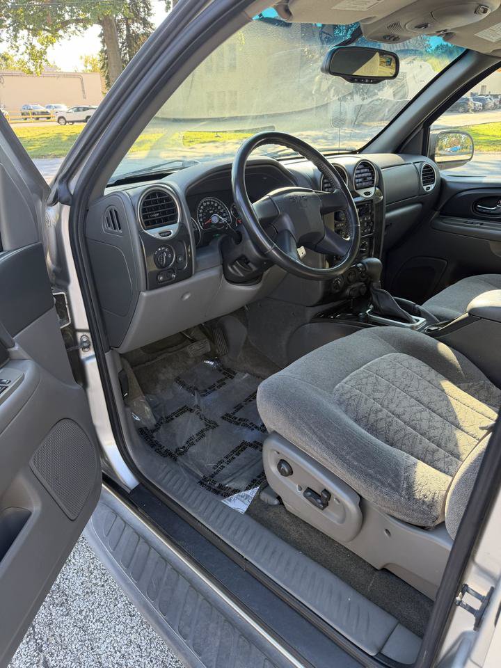 Used 2004 GMC Envoy XL SLE w/ 1SB Preferred Equipment Group AWD/4WD image 9