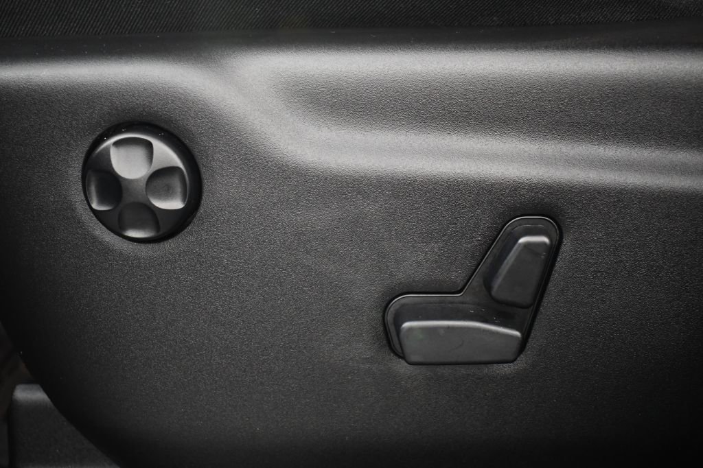 Used 2016 Jeep Grand Cherokee Limited 75th Anniversary image 36