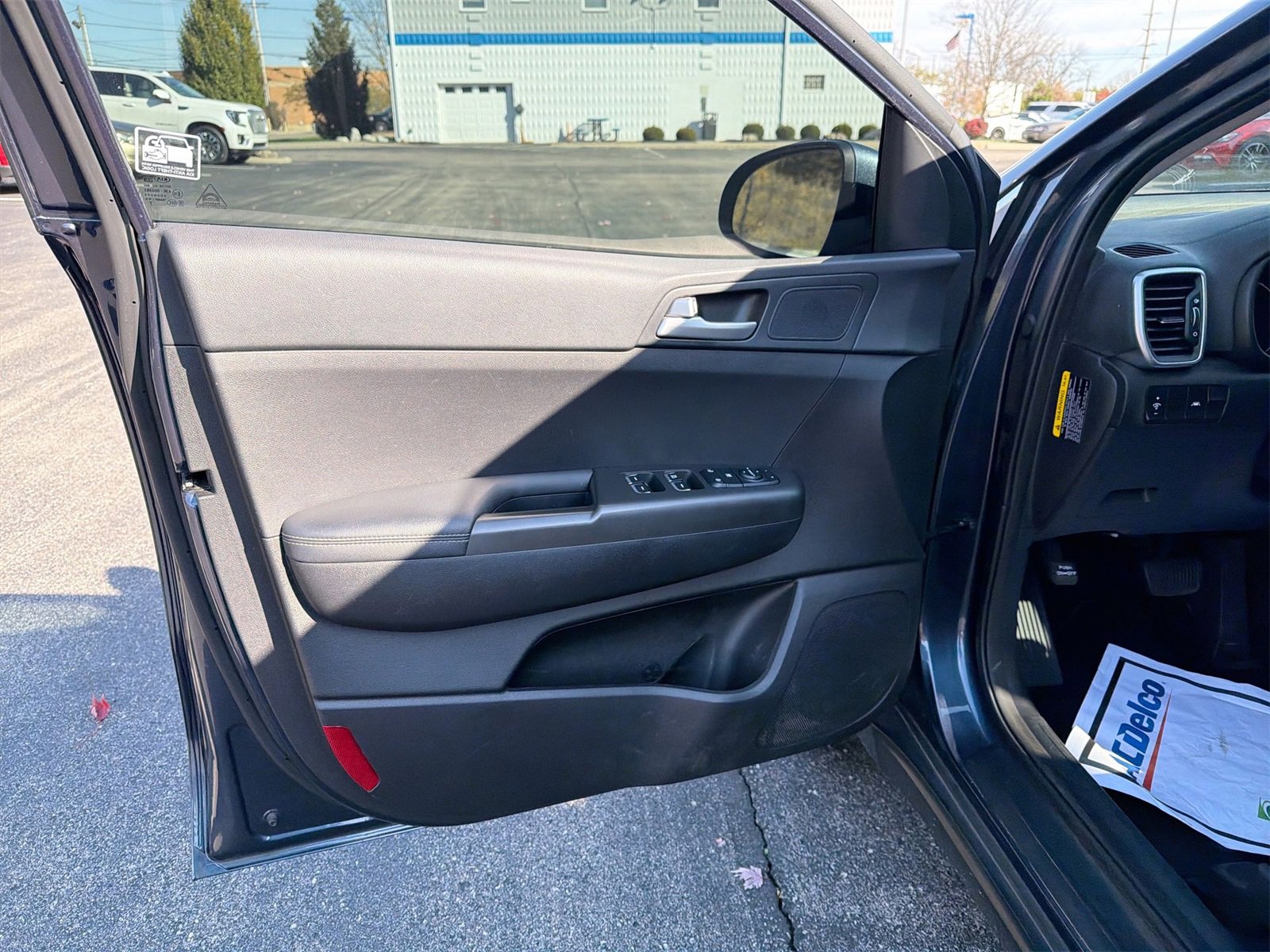 Used 2020 Kia Sportage LX image 21