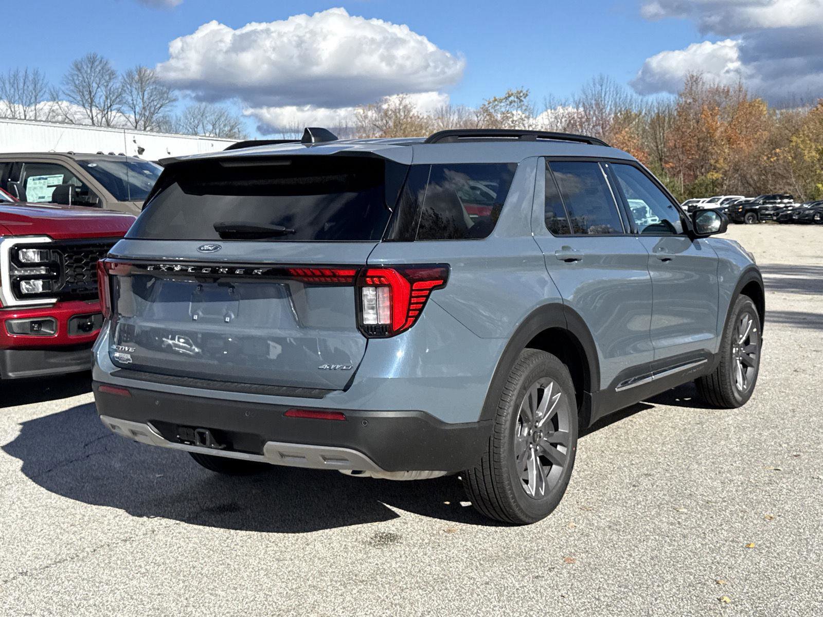 New 2025 Ford Explorer Active w/ Active Comfort Package image 7