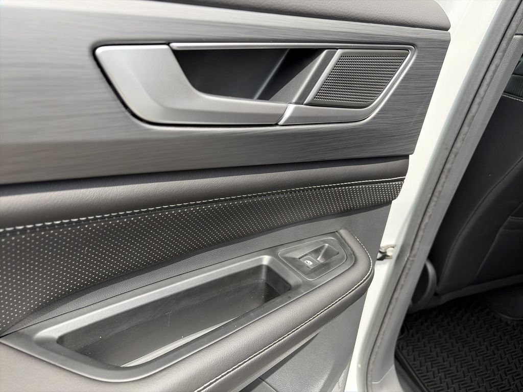 New 2026 Volkswagen Atlas Cross Sport SE FWD image 25