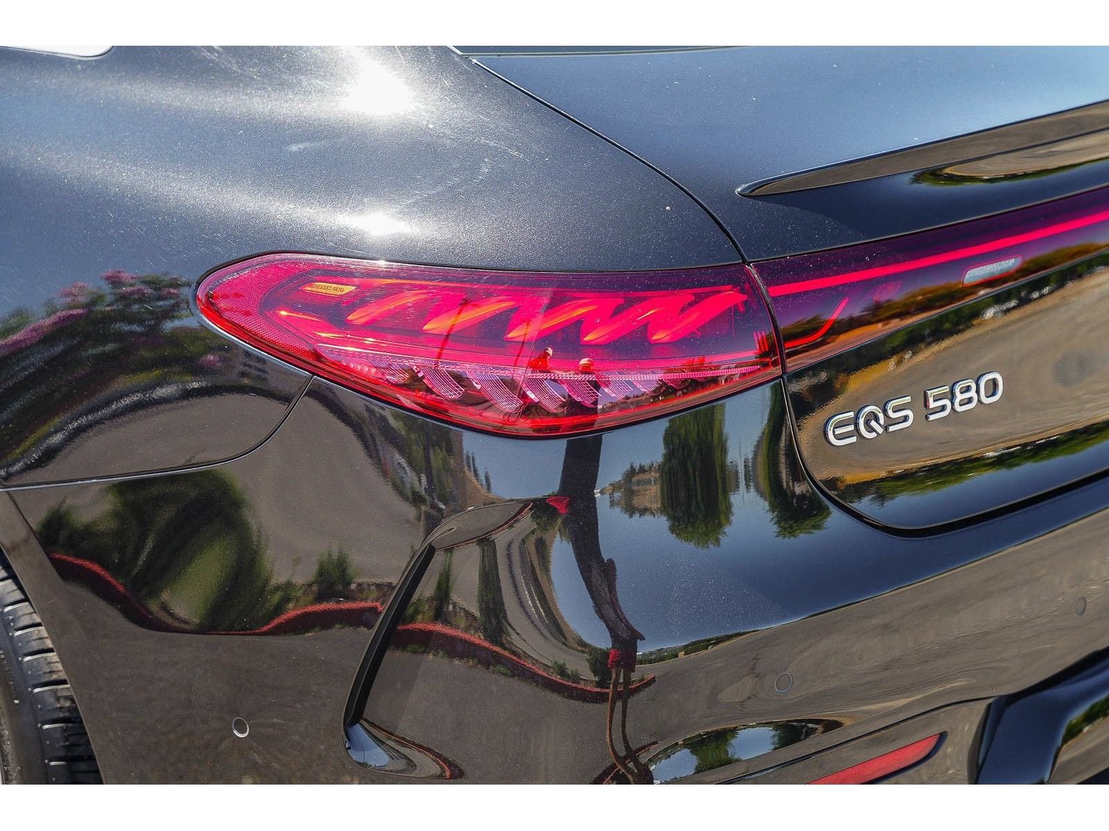 Used 2023 Mercedes-Benz EQS 580 4MATIC Sedan image 11