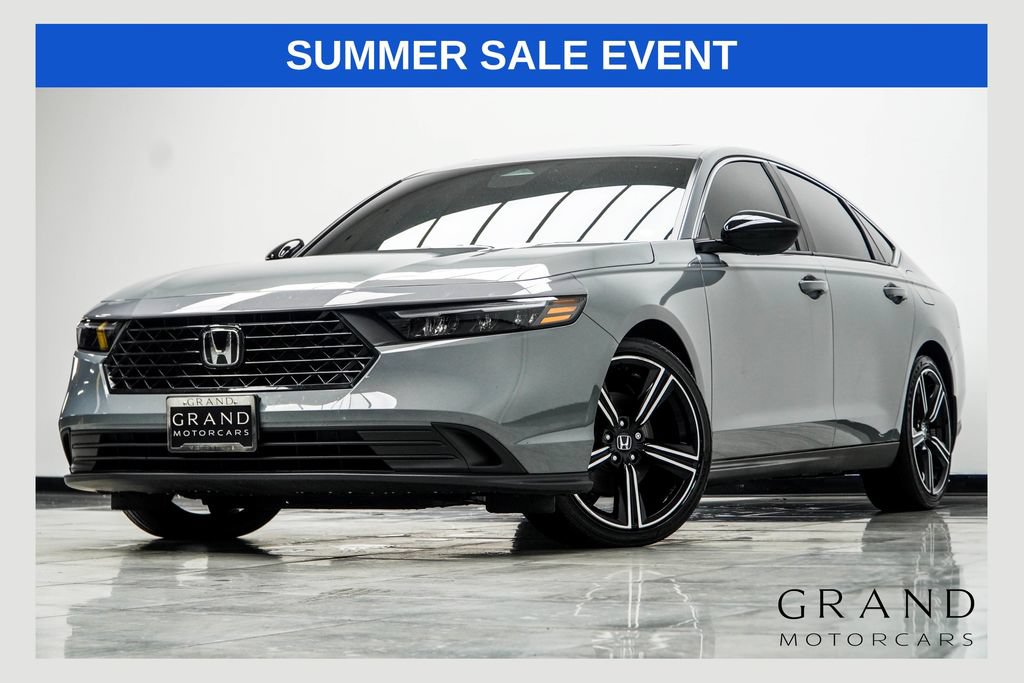 Used 2025 Honda Accord Sport image 1