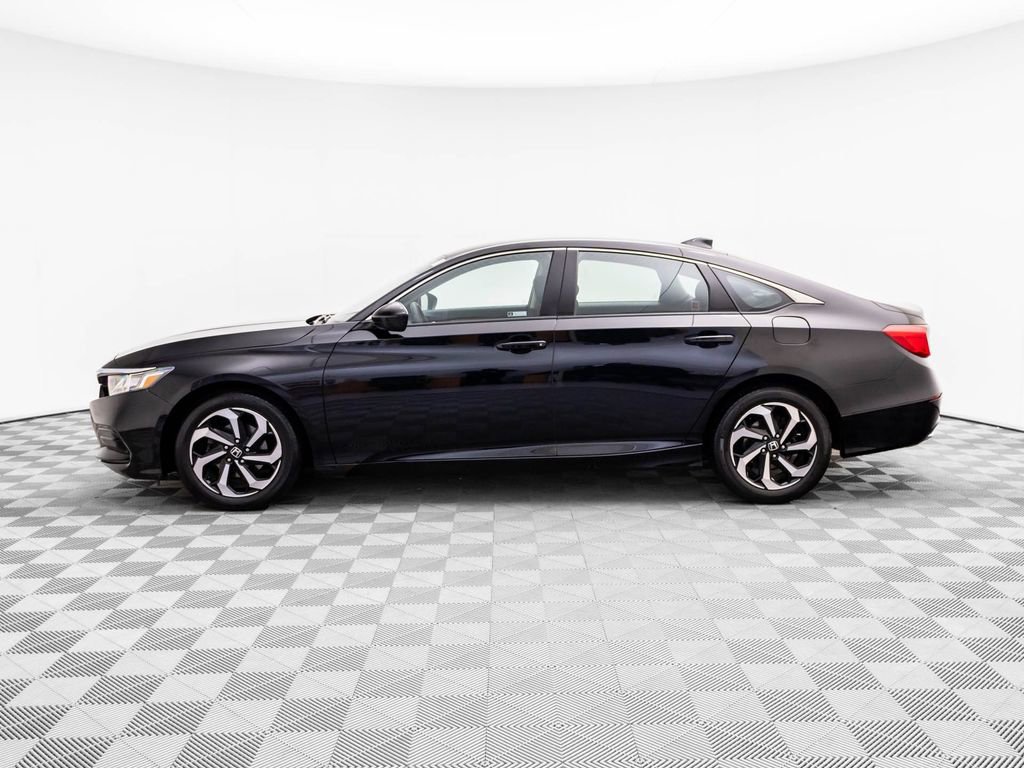 Used 2018 Honda Accord LX image 2