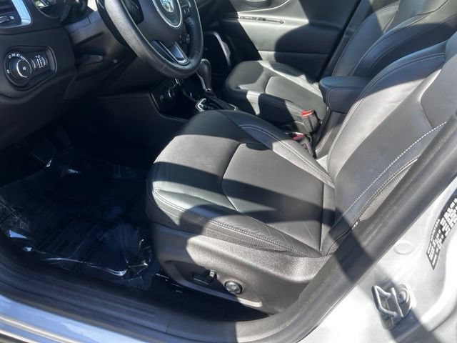 Used 2021 Jeep Renegade Limited w/ Sun & Sound Group AWD/4WD image 9