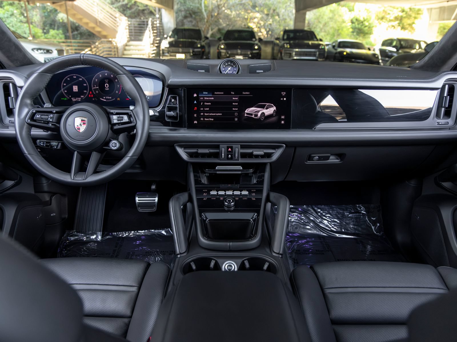 Certified 2025 Porsche Cayenne GTS AWD/4WD image 42