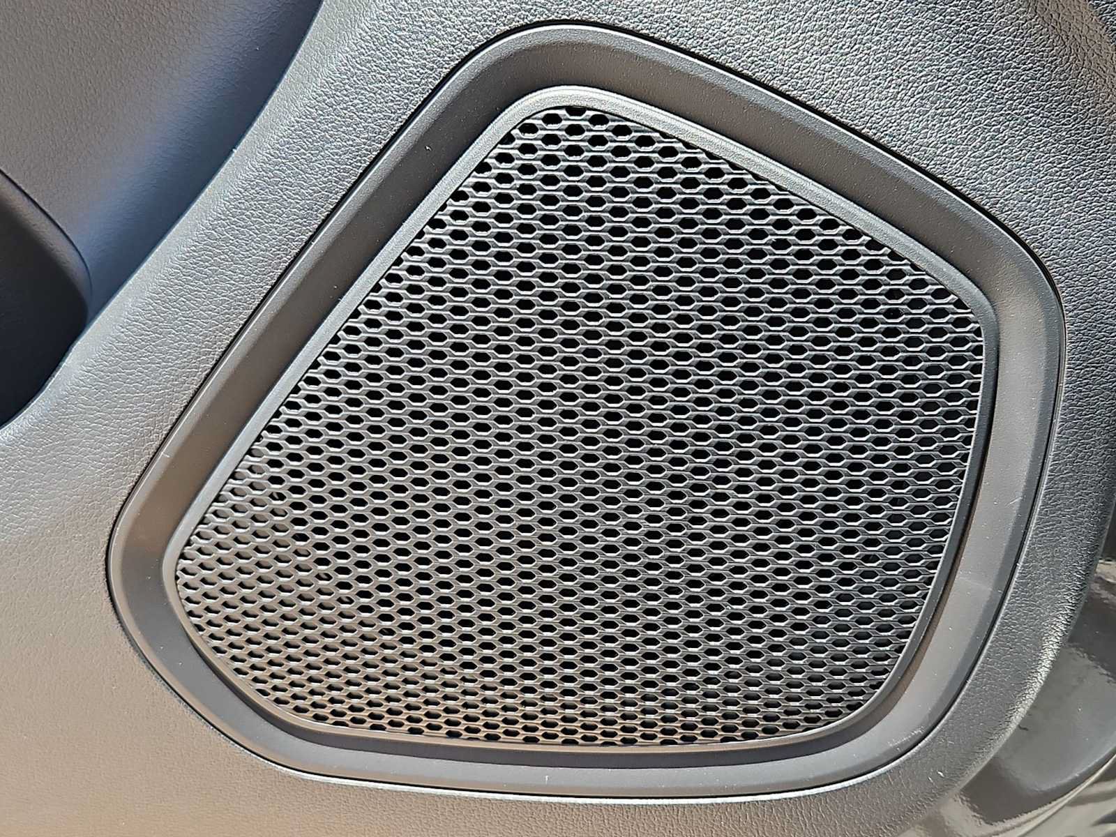 Certified 2026 Hyundai Venue SEL FWD image 29