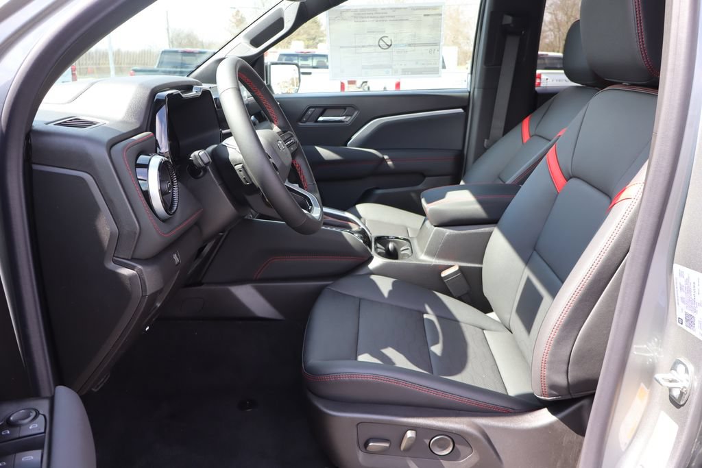 New 2026 Chevrolet Colorado Z71 w/ Midnight Edition AWD/4WD image 6