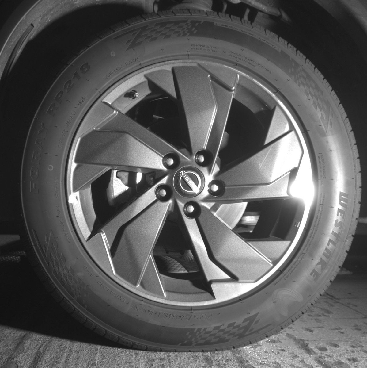 Used 2025 Nissan Rogue SV image 12