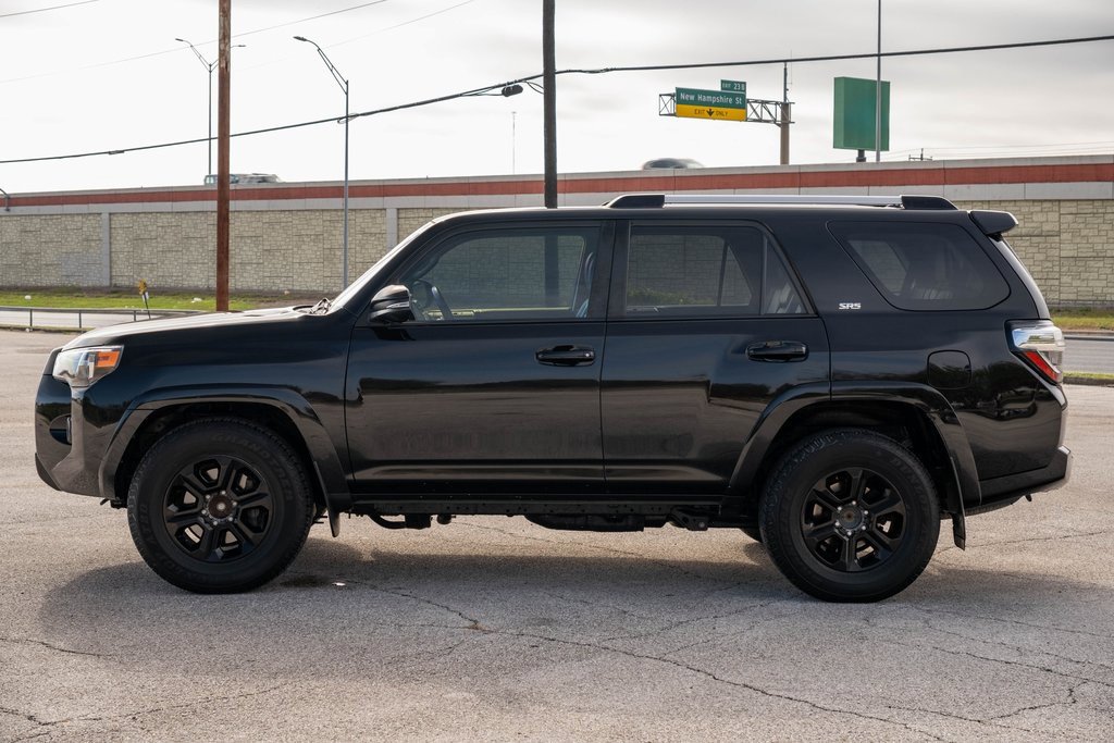 Used 2022 Toyota 4Runner SR5 Premium image 4
