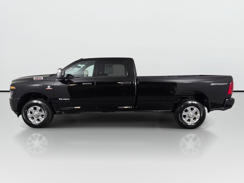 New 2026 RAM 3500 Big Horn AWD/4WD image 7