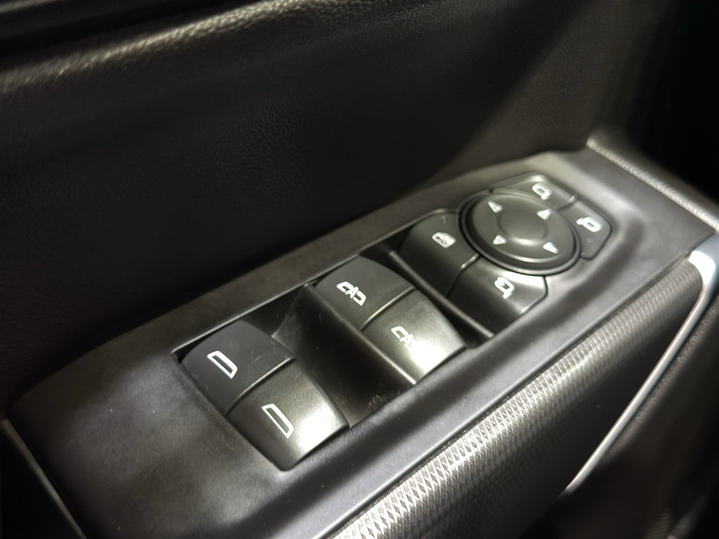 Used 2020 GMC Sierra 1500 AT4 w/ AT4 Premium Package AWD/4WD image 36