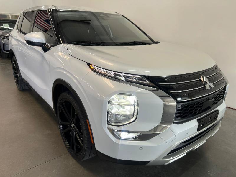 Used 2023 Mitsubishi Outlander SE FWD image 4